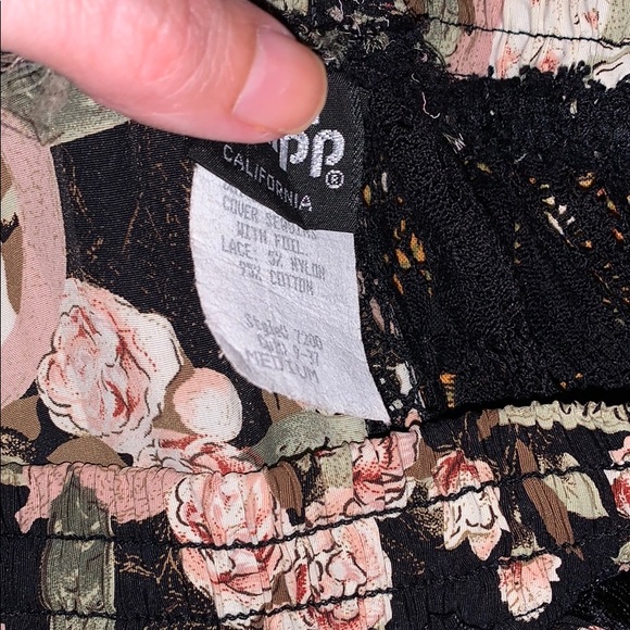 🥀Vintage 90’s Patchwork Floral Velvet Sequin Ragdoll Skirt - Picture 6 of 9